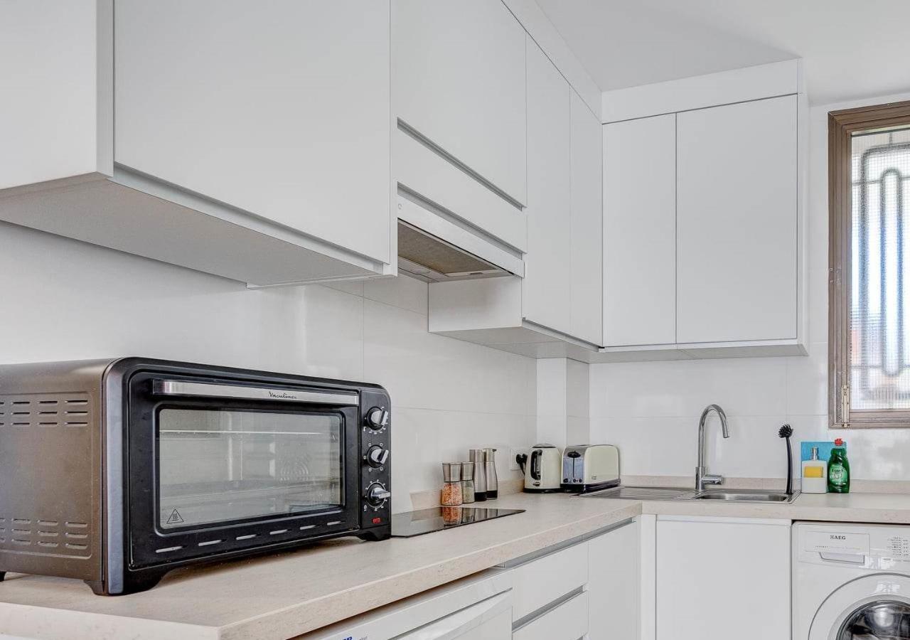 Stylish Flat And Pool With 3 Rooms, Sleeps 6, Los Cristianos Los Cristianos  Luaran gambar